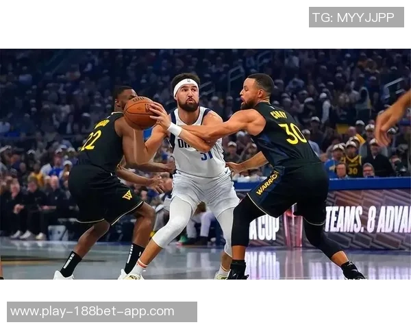 关键时刻梅尔顿上篮失误勇士成功挑战判罚引发争议